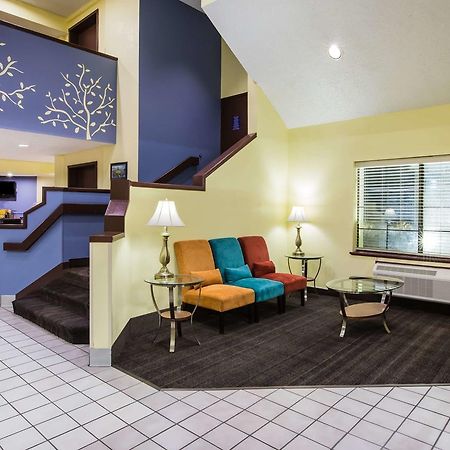 Days Inn By Wyndham Blue Springs Exterior foto