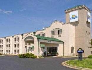 Days Inn By Wyndham Blue Springs Habitación foto